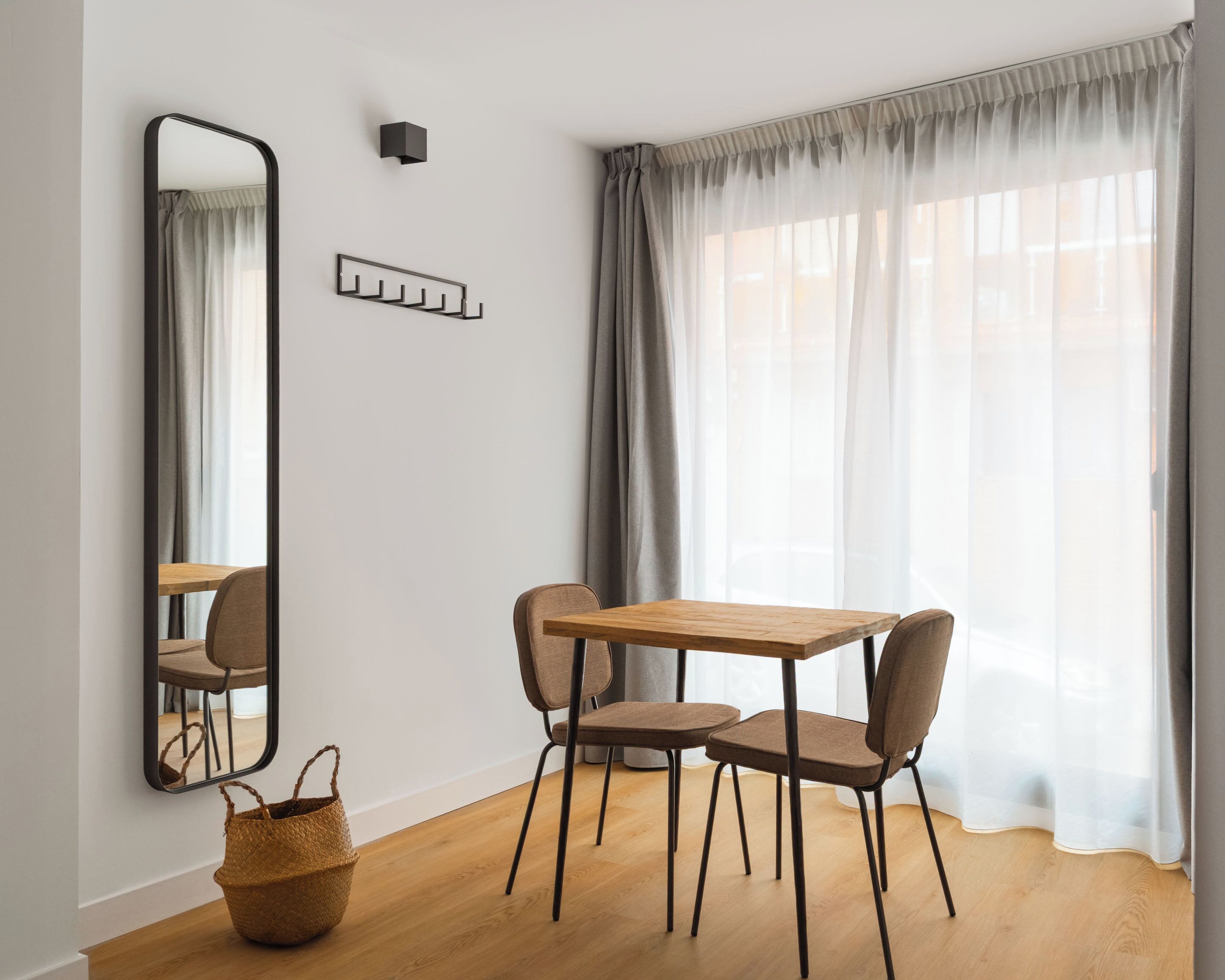 Estudio Confort | Decoración personalizada, muebles diferentes y escritorio 