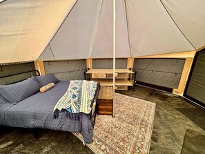 Room - Stunning Bell Tent on a Beautiful Gated Property with Incredible River Views and River Access in Tahlequah, Oklahoma (Tahlequah)