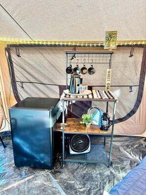 المنشأة من الداخل