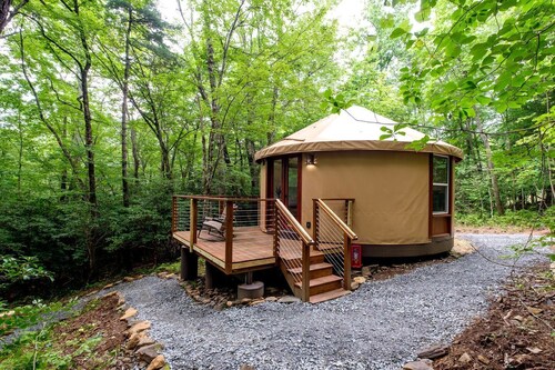 Serene Yurt Retreat near Pisgah National Forest in North Carolina