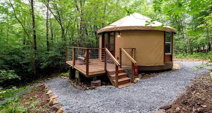Serene Yurt Retreat near Pisgah National Forest in North Carolina