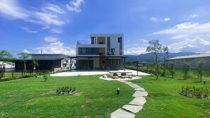 ลานระเบียง/นอกชาน