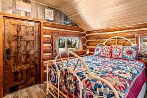 Unclassified image, 2 of 36, button - Cozy Historic Log Cabin with Fire Pit and Private Backyard on the Edge of the Kaibab National Forest in Parks, Arizona (Parks)