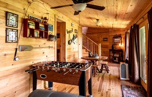 Spielezimmer
