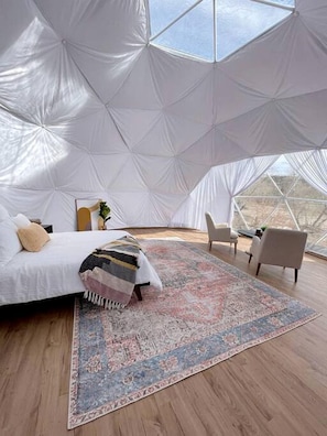 1 bedroom, bed sheets