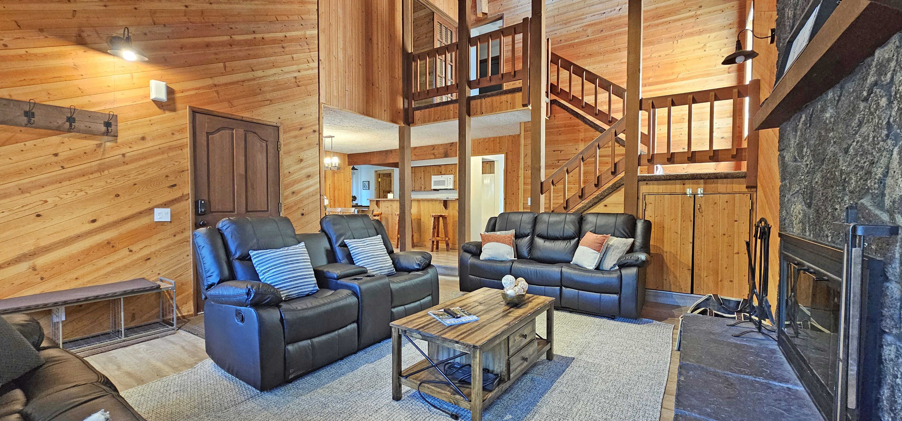 Televisión, chimenea, mesa de ping pong