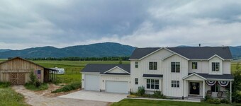 Spacious Farmhouse Retreat with Teton Views and Outdoor Games Near National Parks in Tetonia, Idaho