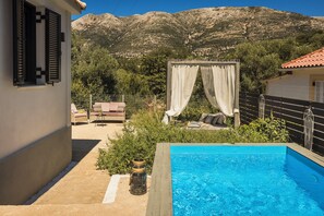 Outdoor pool - Berthina House (Drakopoulata)