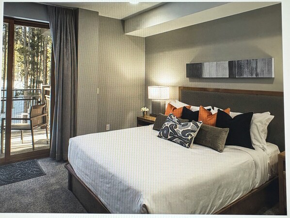 مكواة/لوح كي وخدمة الإنترنت وملاءات أسرّة