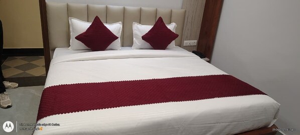 Habitación doble Deluxe | Escritorio y wifi gratis 