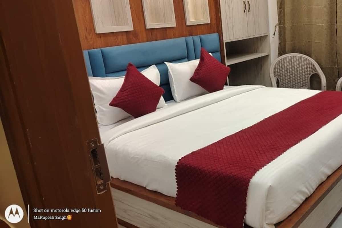 Deluxe Double Room | Desk, free WiFi