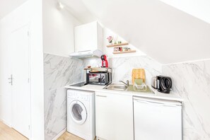 Micro-ondes, plaque de cuisson