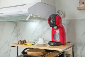 Coffee and/or coffee maker - Bauhaus Suite. Near Paris 5 min. Terrace. Netflix. (Bobigny)