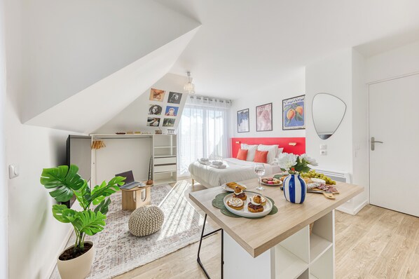 1 bedroom, iron/ironing board, WiFi, bed sheets