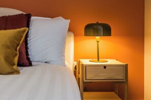2 quartos, ferros/tábuas de passar roupa, Wi-Fi, roupa de cama