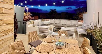 Villa - Sleeps 8 - Near Beaches Golf and Polo