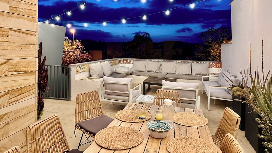 Villa - Sleeps 8 - Near Beaches Golf and Polo