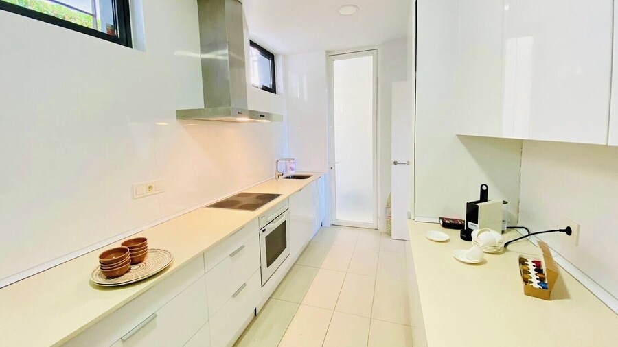 House - Sleeps 8 - Near Beaches, Golf and Polo