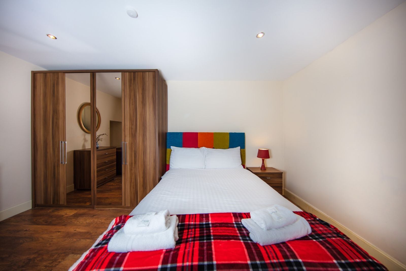 3 bedrooms, bed sheets