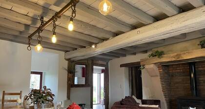 Charmant gĂźte en Sologne Bourbonnaise, 4 chambres, terrasse et jardin