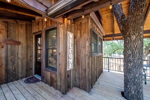 تفاصيل الفندق من الخارج