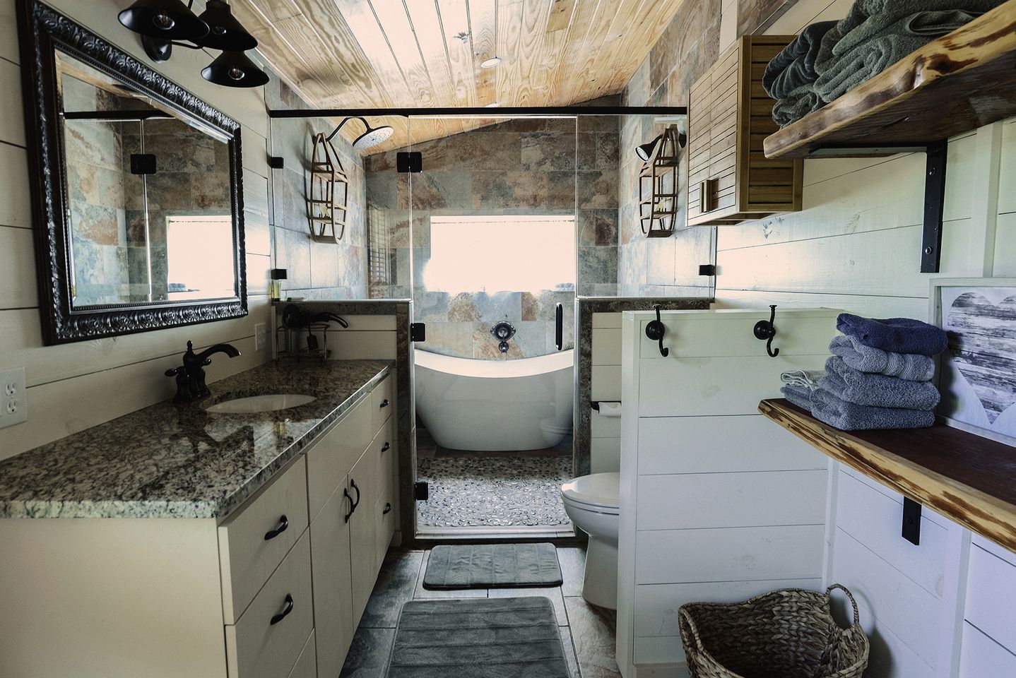 Jetted bath, hair dryer, towels, soap