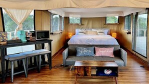 1 bedroom, desk, bed sheets
