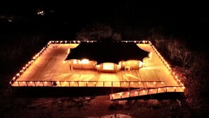 المنشأة من الخارج