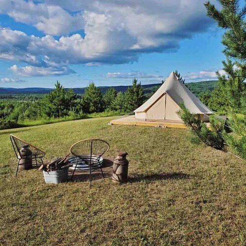 Escape to the Stars: Bell Tent Getaway for Couples in Michigan's Idyllic Destination
