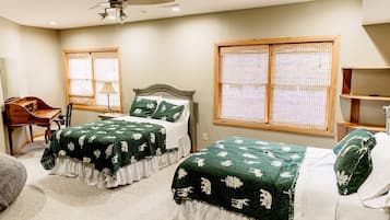 4 bedrooms, iron/ironing board, WiFi, bed sheets