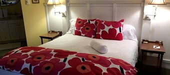 Cozy Cottage Rental with Incredible Views in Langley, Northern Washington