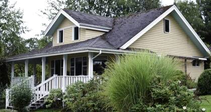 Cozy Cottage Rental with Incredible Views in Langley, Northern Washington
