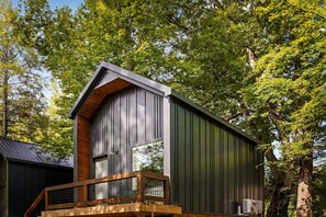 Exterior - Charming Cabin Rental for Unforgettable Vacations in Cosby, Tennessee (Cosby)