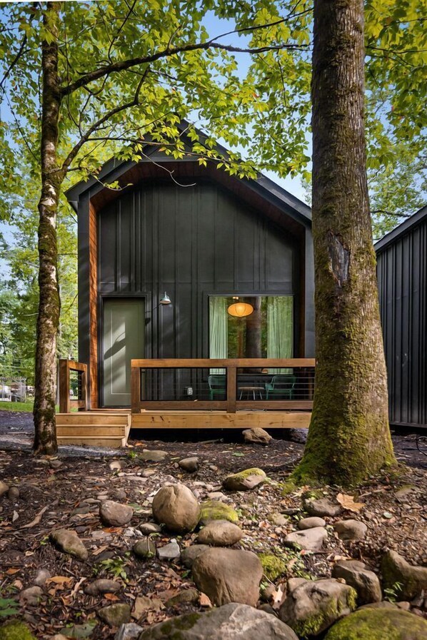 Exterior detail - Charming Cabin Rental for Unforgettable Vacations in Cosby, Tennessee (Cosby)