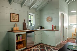 Refrigerador y utensilios de cocina