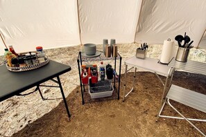 Miscellaneous - Grand Adventures in Nature: Big Group-Friendly and Original Glamping in California (Mount Laguna)