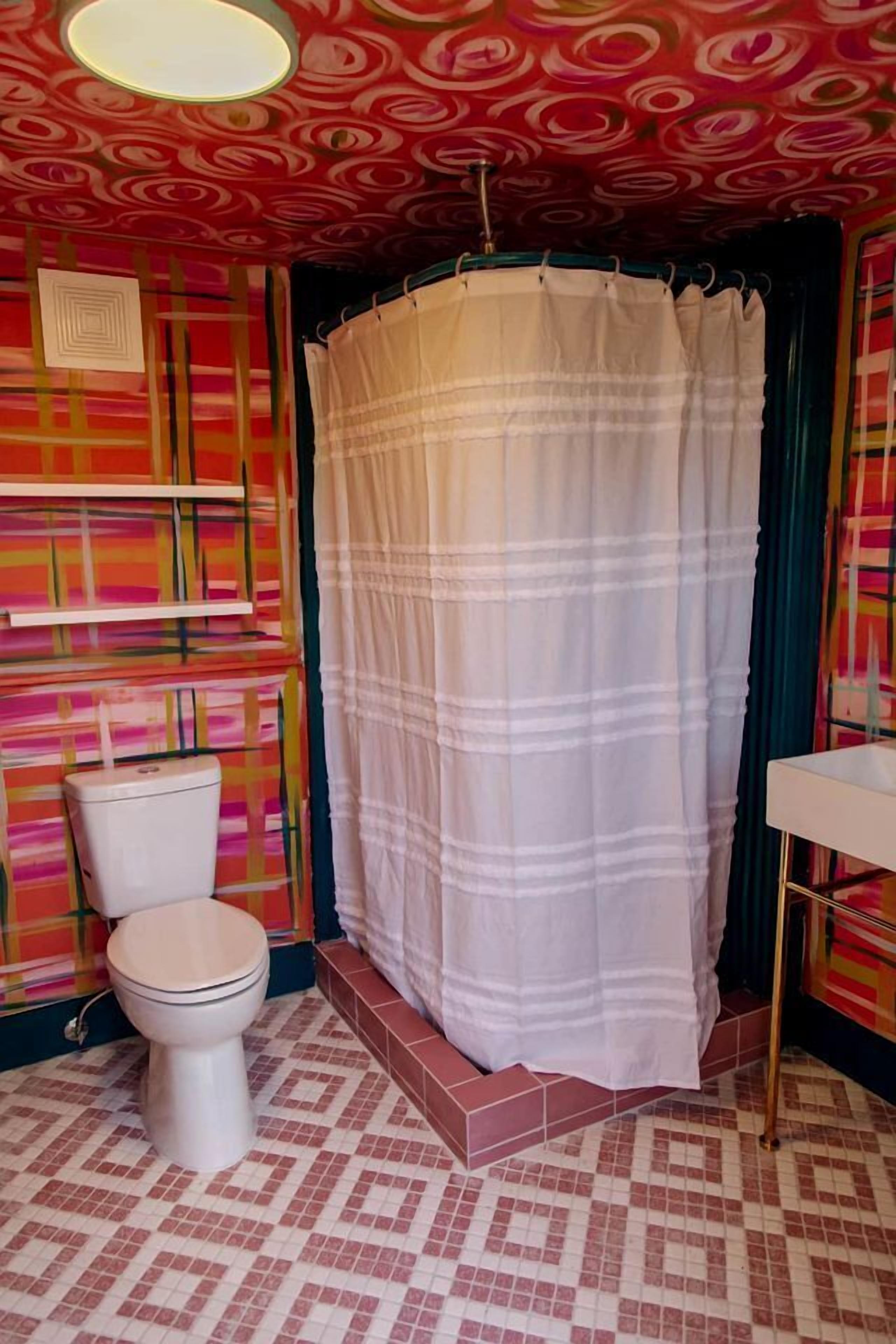 Towels, soap, shampoo