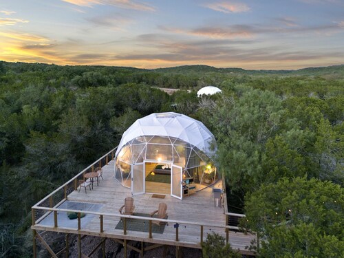 Luxury Glamping Retreat in Texas, Dome Rental for Perfect Nature Escapes