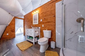 Unclassified image, 4 of 35, button - Fully-Equipped Luxury Dome Rental for 4 in Burnet, Texas (Burnet)