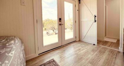 Tiny Container For A Glamping Getaway with Canyon Lake Views Close to Austin, Texas