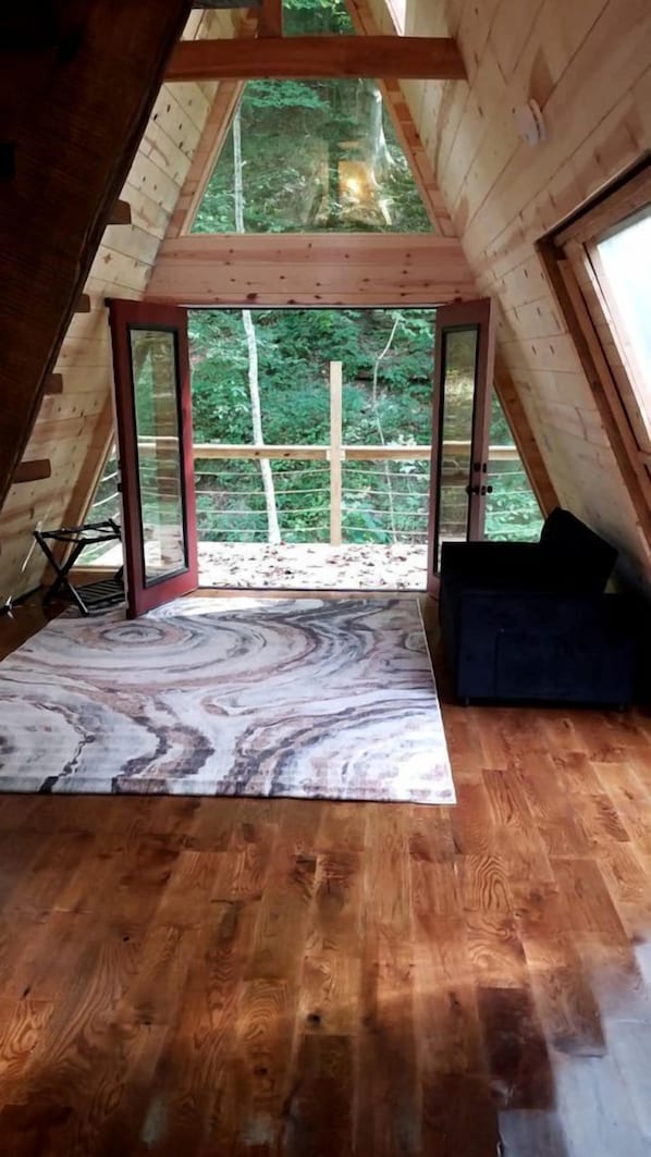 Interior - Secluded A-Frame Cabin in Stanton, Kentucky - Perfect Glamping Spot near Red River Gorge (Stanton)