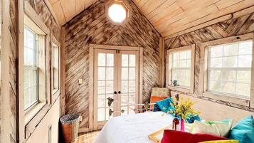 2 bedrooms, bed sheets