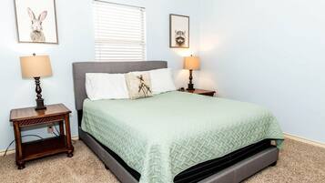 BĂŒgeleisen/BĂŒgelbrett, WLAN, BettwĂ€sche