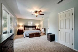 4 Schlafzimmer, Bügeleisen/Bügelbrett, WLAN, Bettwäsche