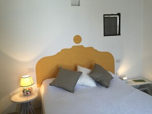 4 chambres, fer et planche à repasser, Wi-Fi, draps fournis