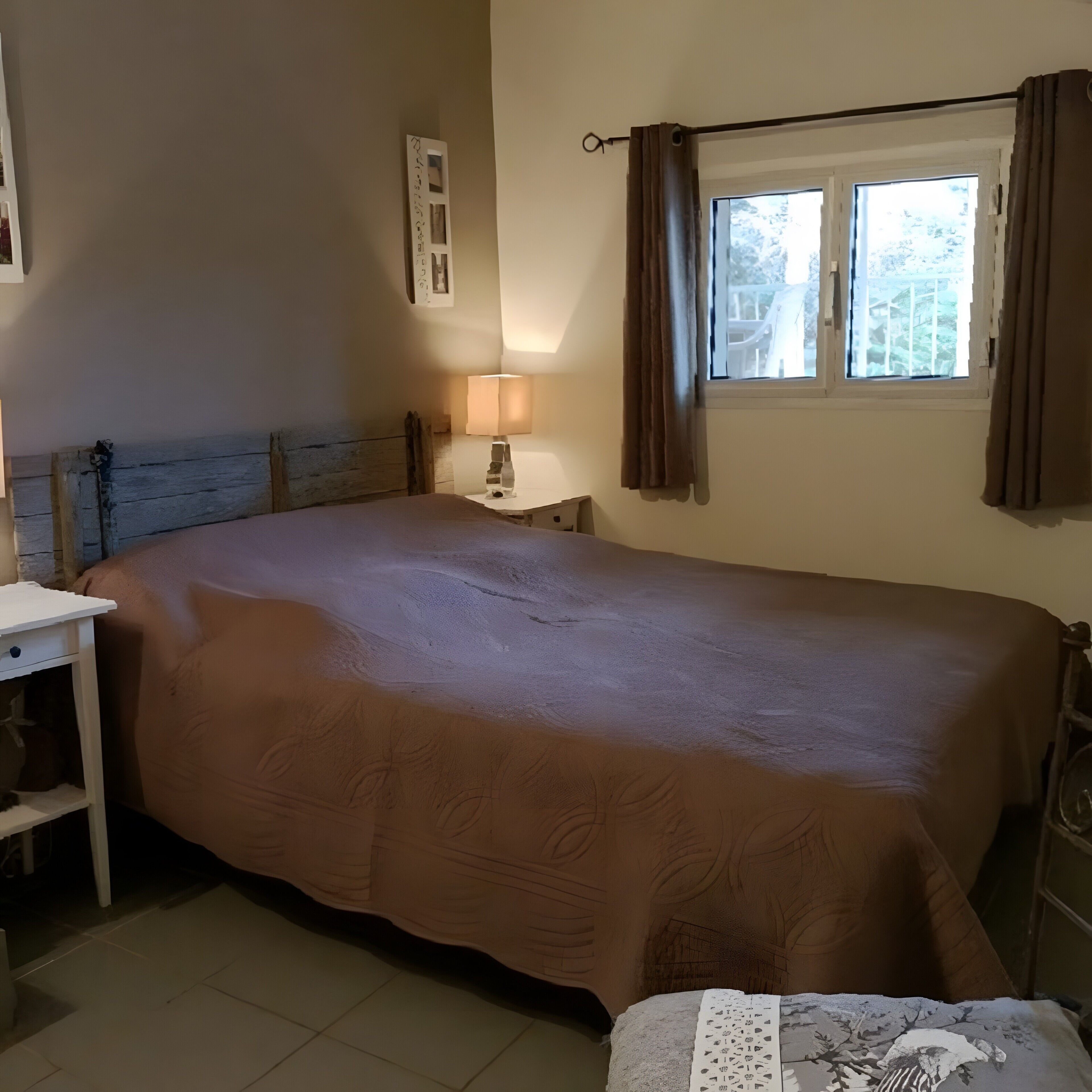 1 chambre, fer et planche à repasser, Wi-Fi, draps fournis