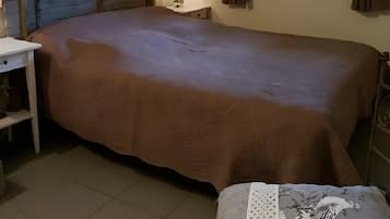 1 chambre, fer et planche Ă repasser, Wi-Fi, draps fournis