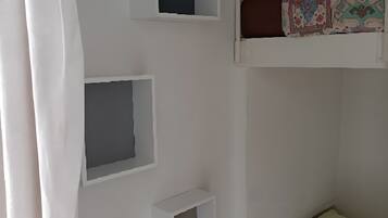 Silitysrauta/-lauta, vuodevaatteet