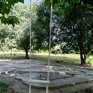 Property grounds - Luberon Center, Limonite Duplex 45 m² with Pool (Gargas)