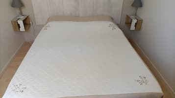 1 chambre, fer et planche Ă repasser, Wi-Fi, draps fournis